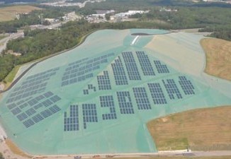 Solar-powered landfill with geomembrane