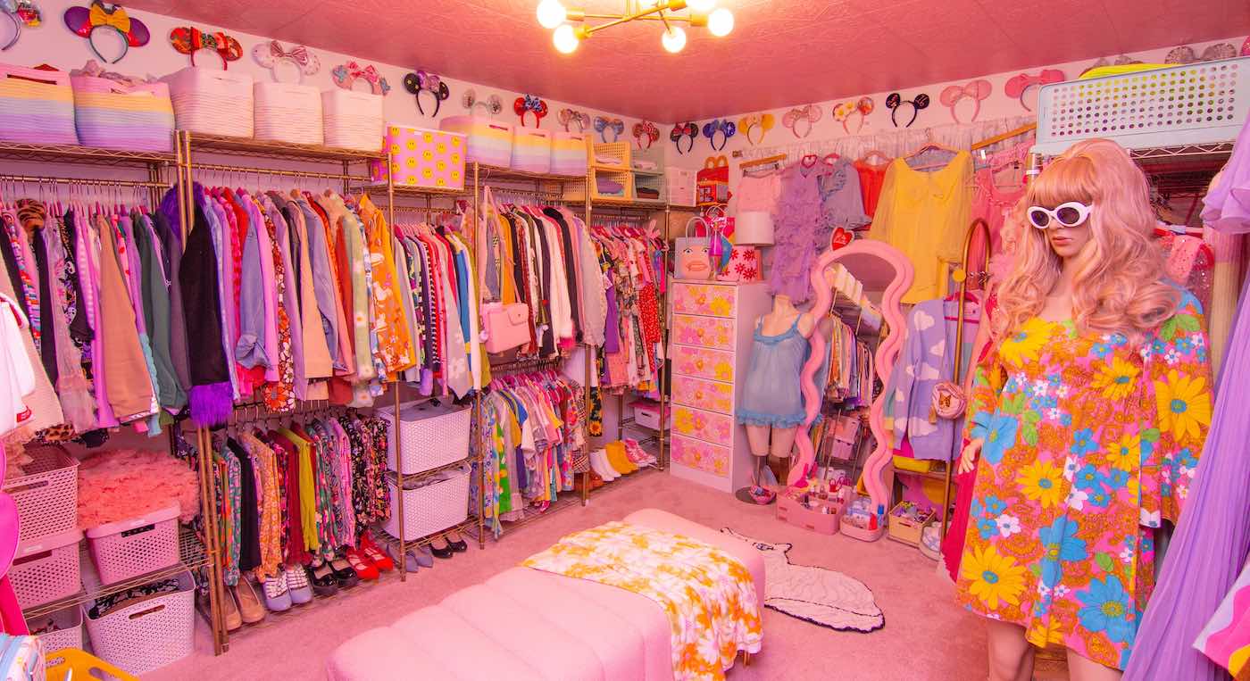 A Real Life Barbie Dreamhouse For Sale On Zillow Goes Viral For Happy