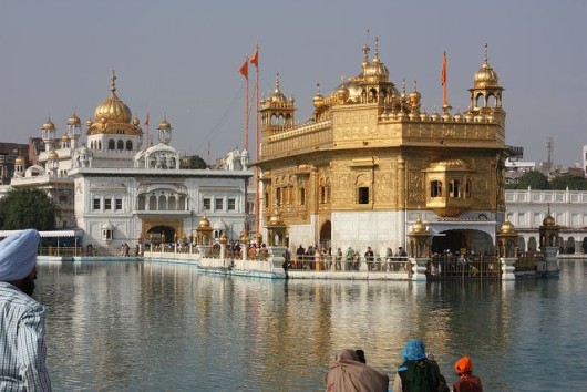 World’s Largest Free Kitchen Feeds 100,000 a Day in Golden Temple