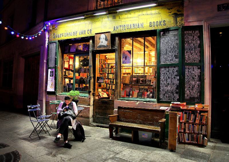 Virus-hit Paris Bookshop Shakespeare & Co Appeals for Help - Bloomberg