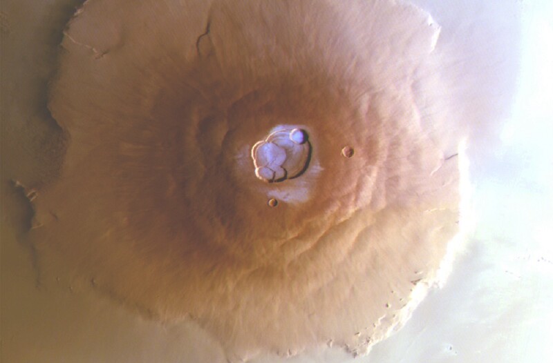 Les tubes de lave et le gel d’eau découverts sur Mars offrent une double opportunité de rechercher la vie